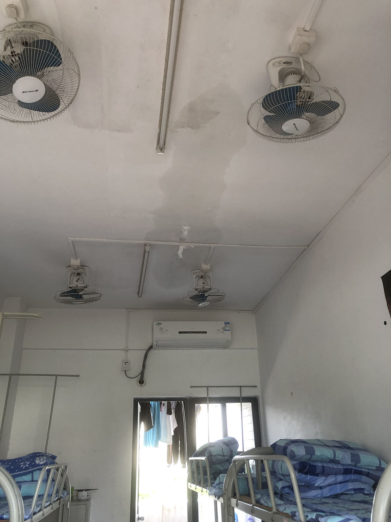 广州第八十中学宿舍高压灌浆